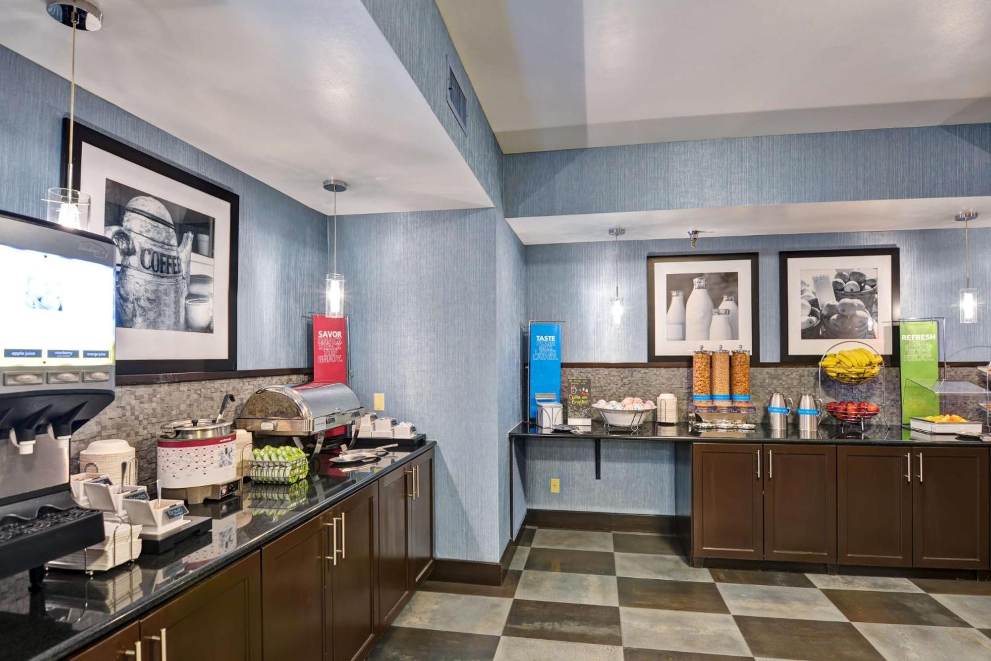 Hampton Inn State College Exterior foto