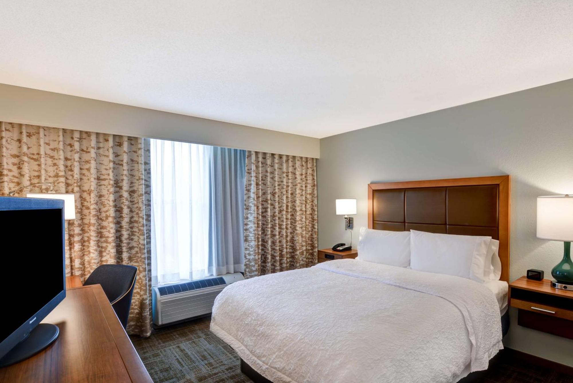 Hampton Inn State College Exterior foto