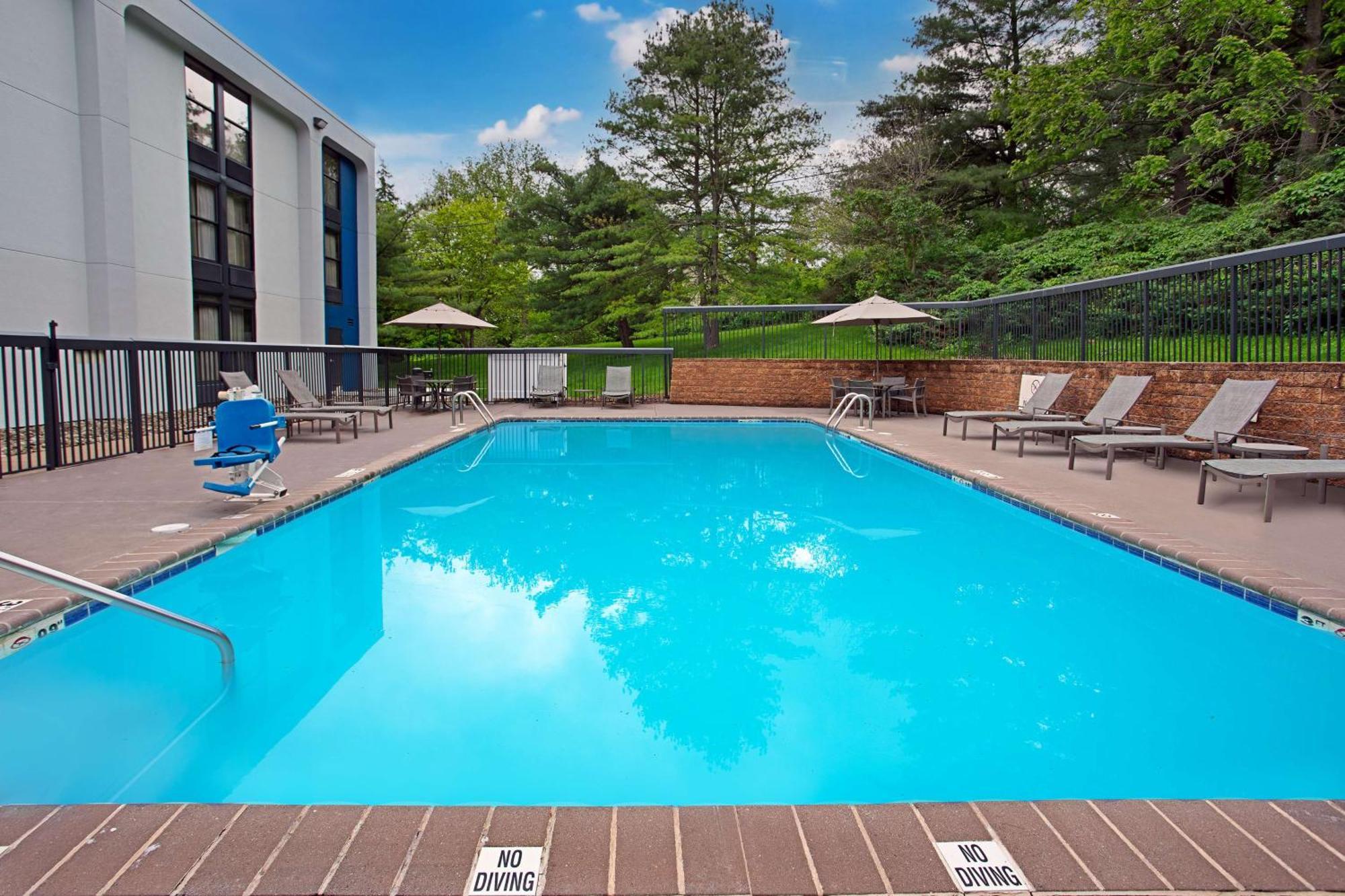 Hampton Inn State College Exterior foto