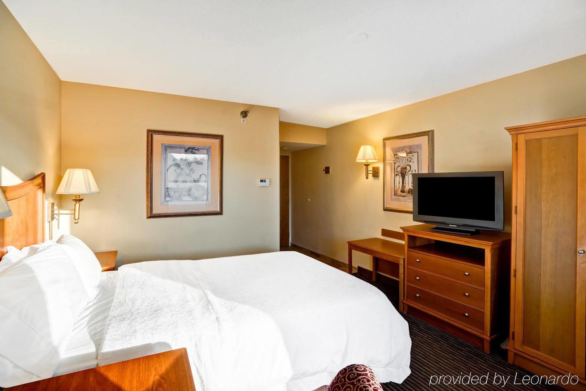 Hampton Inn State College Exterior foto
